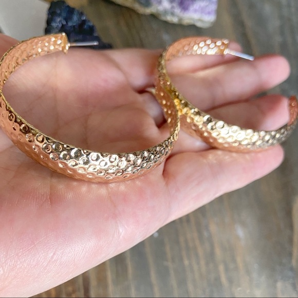 MY FAVORITE LARGE HOOPS - Picture 3 of 7